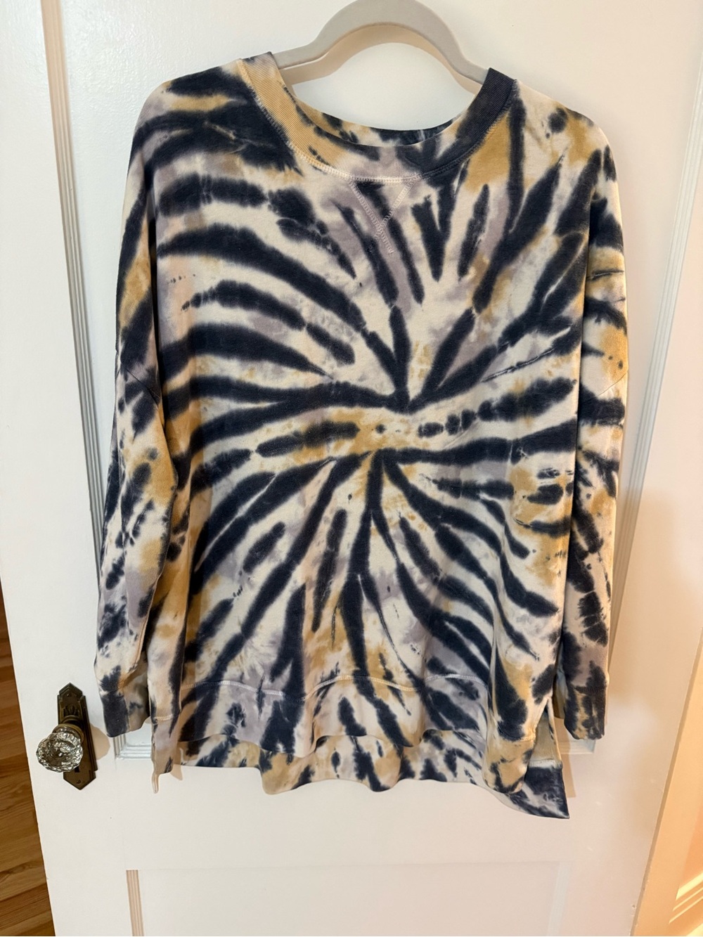True Craft Tie-Dye Sweatshirt in Black, Lavender and Yellow